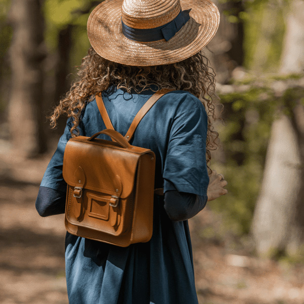 新品登場 The Leather Satchel Co.カバン agapeeurope.org